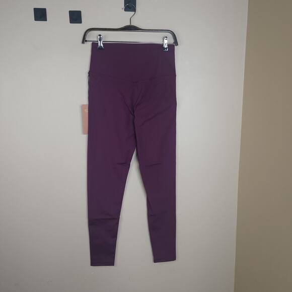 Girlfriend Collective Compressive High-Rise Legging in Plum Size M - Picture 4 of 8
